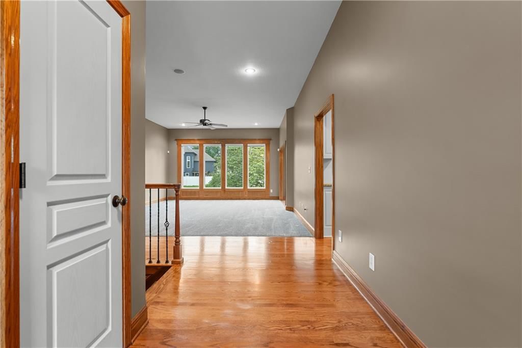 1202 NW Burr Oak Lane — photo 8