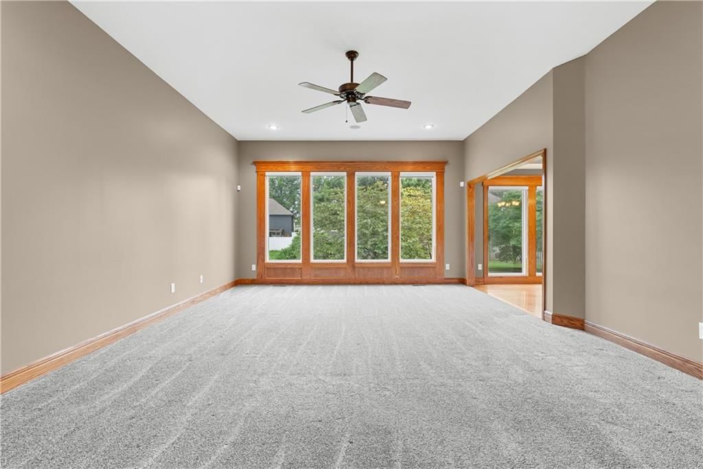 1202 NW Burr Oak Lane — photo 9