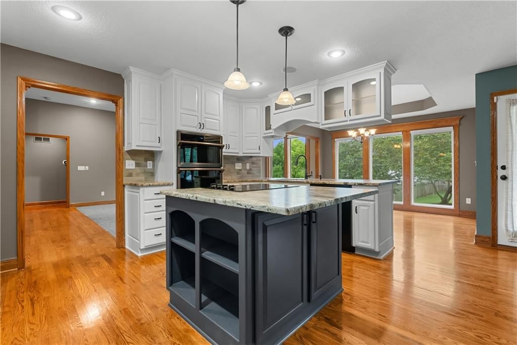 1202 NW Burr Oak Lane — photo 15
