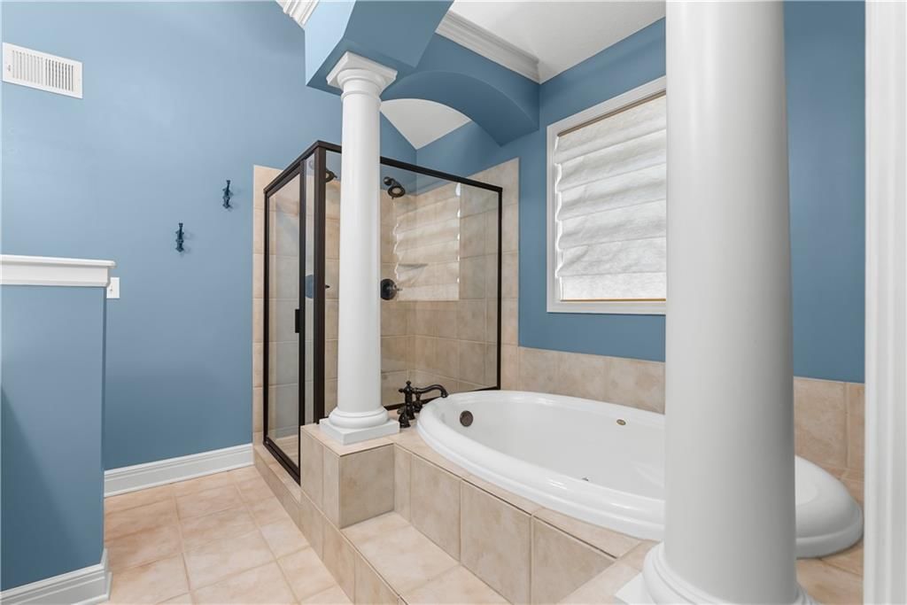 1202 NW Burr Oak Lane — photo 25