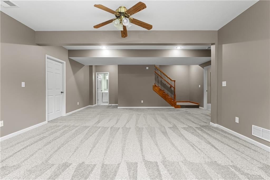 1202 NW Burr Oak Lane — photo 32