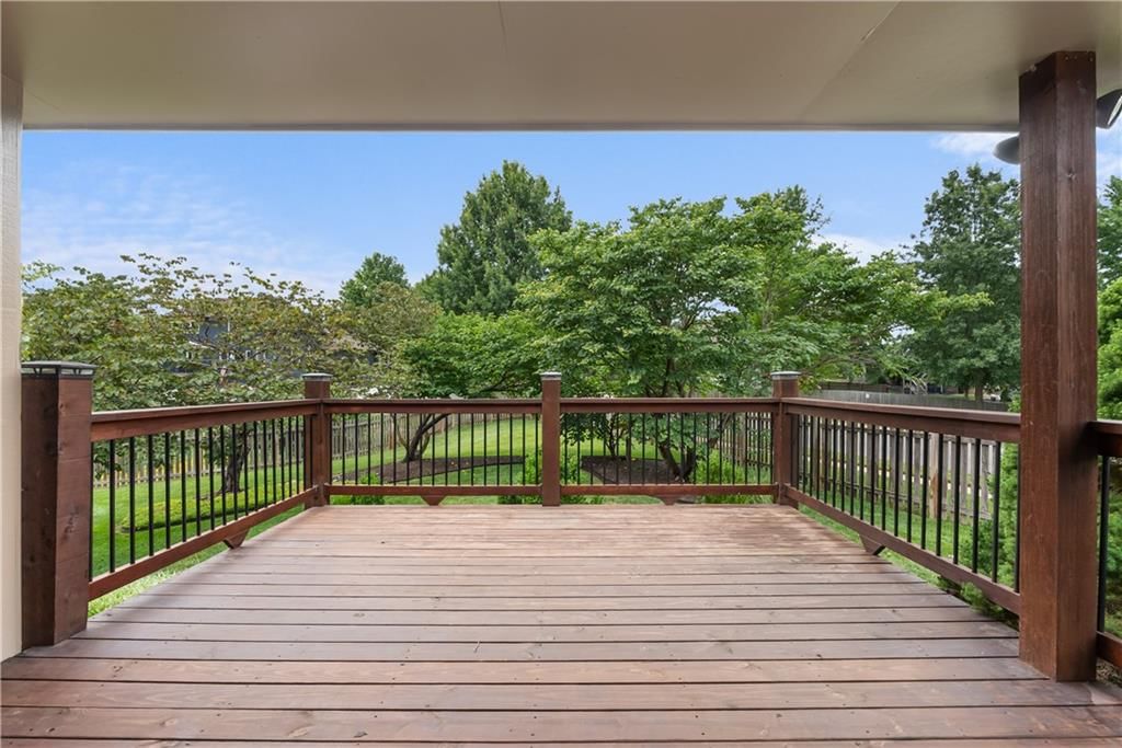 1202 NW Burr Oak Lane — photo 41