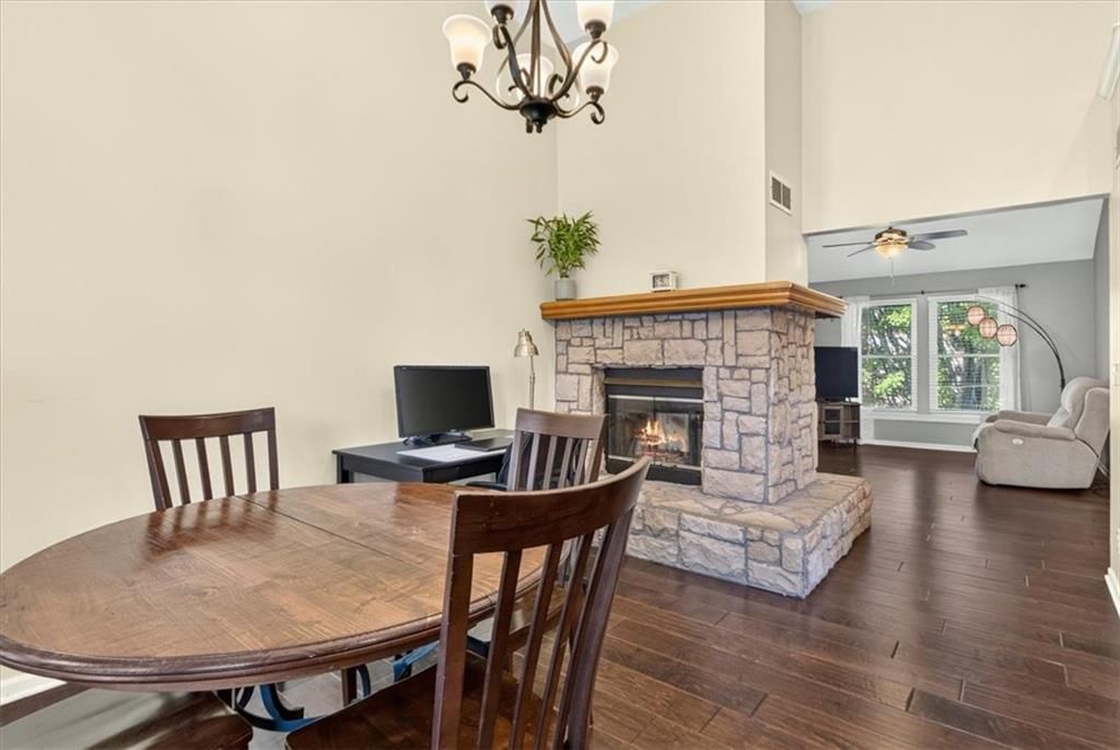 1028 N Crest Drive — photo 9