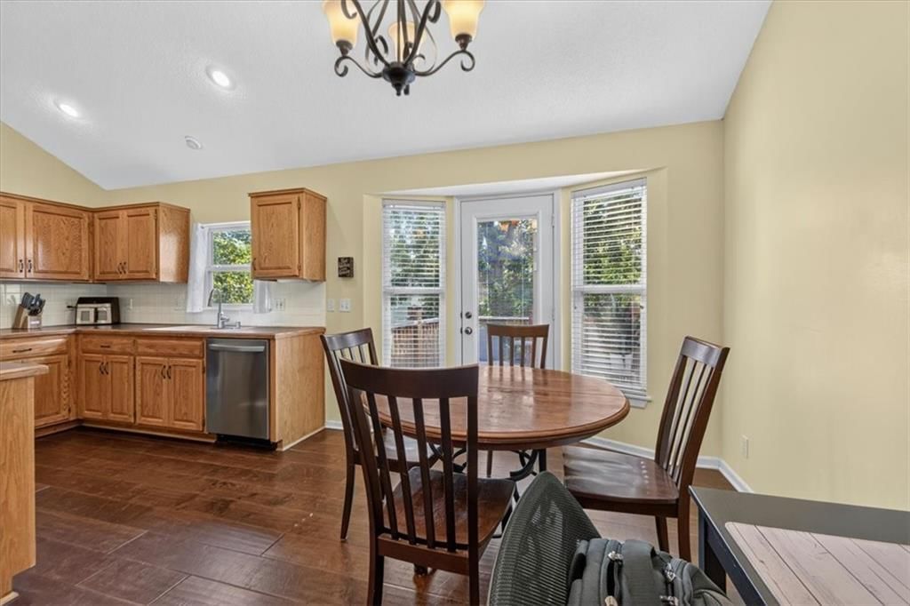 1028 N Crest Drive — photo 10
