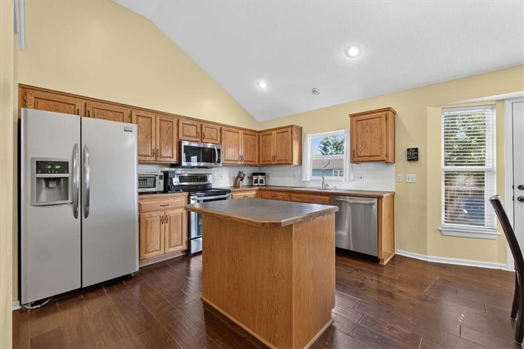 1028 N Crest Drive — photo 13