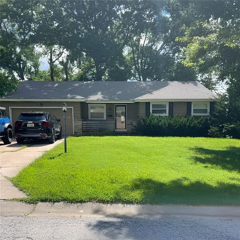 9733 Walnut Street — photo 1