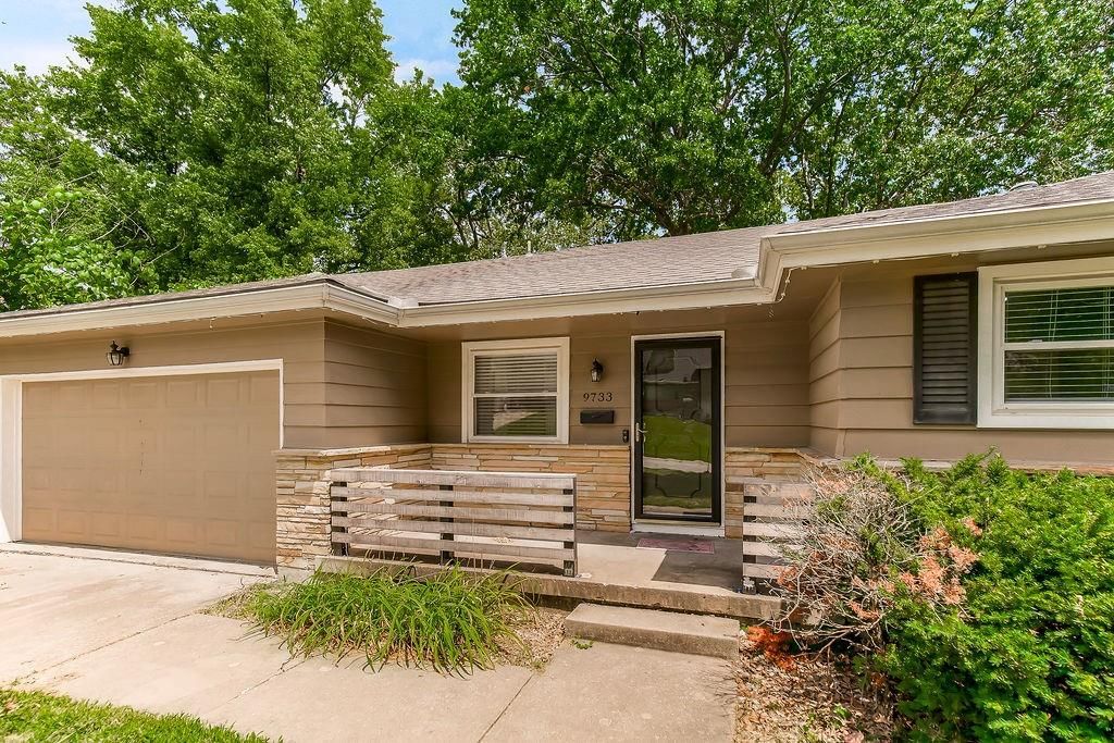 9733 Walnut Street — photo 3