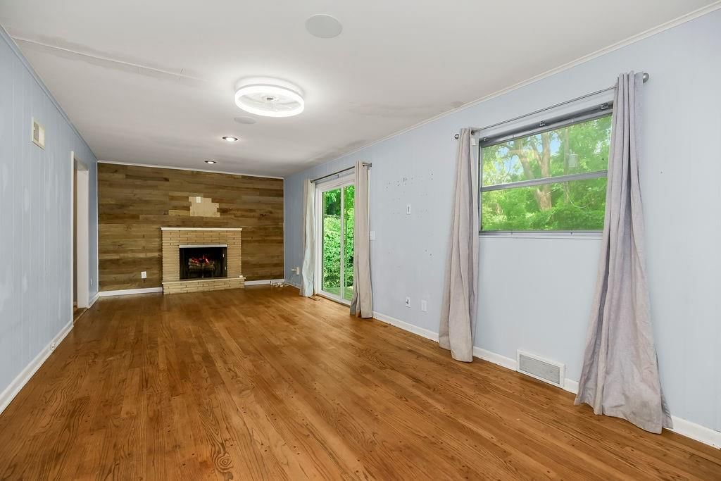 9733 Walnut Street — photo 5