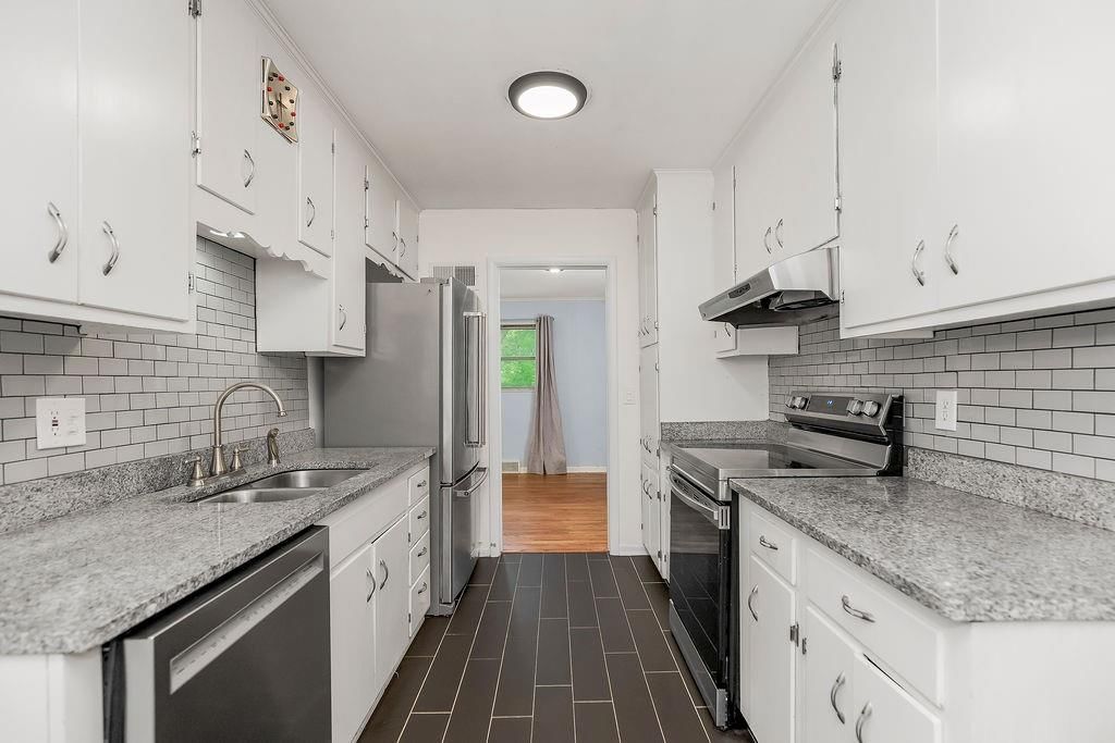 9733 Walnut Street — photo 11