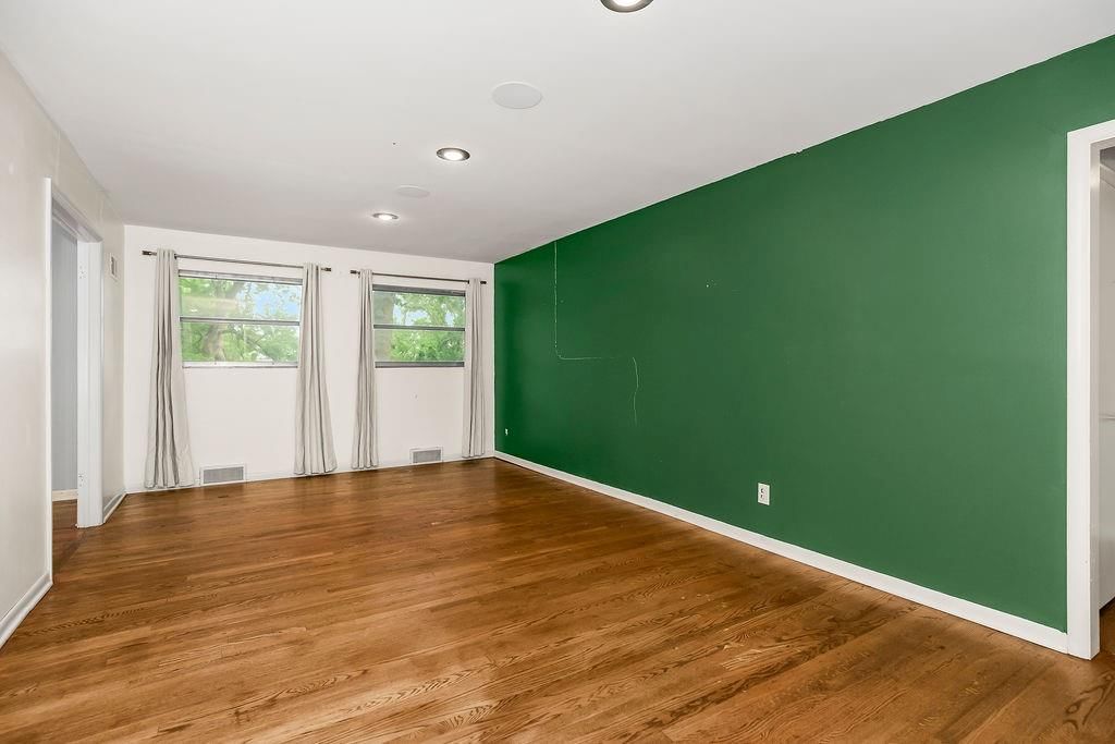 9733 Walnut Street — photo 21
