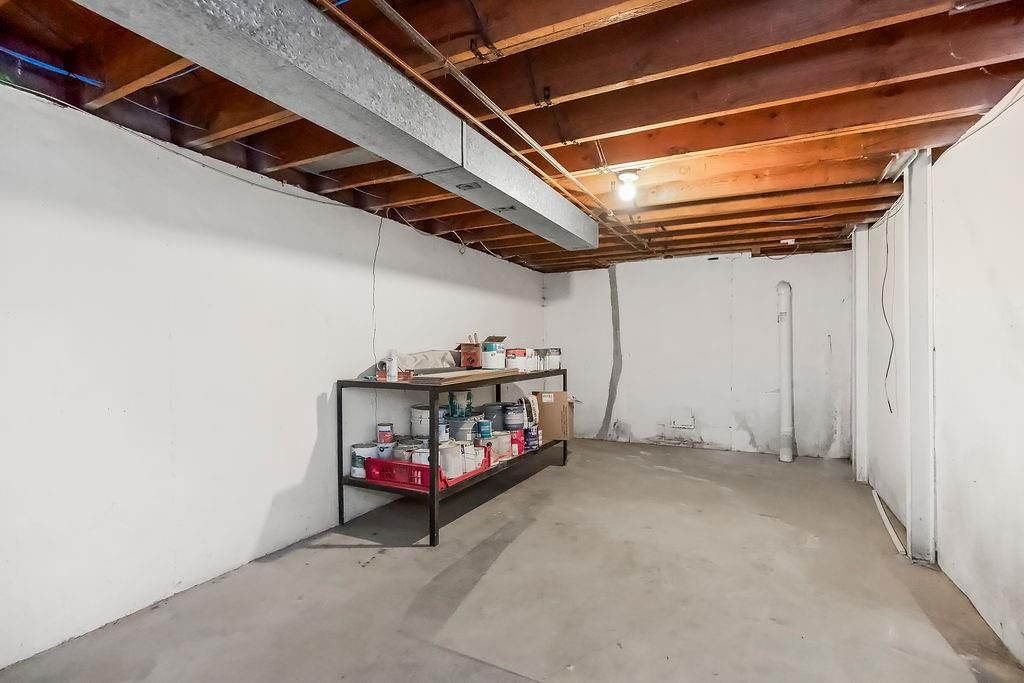 9733 Walnut Street — photo 26