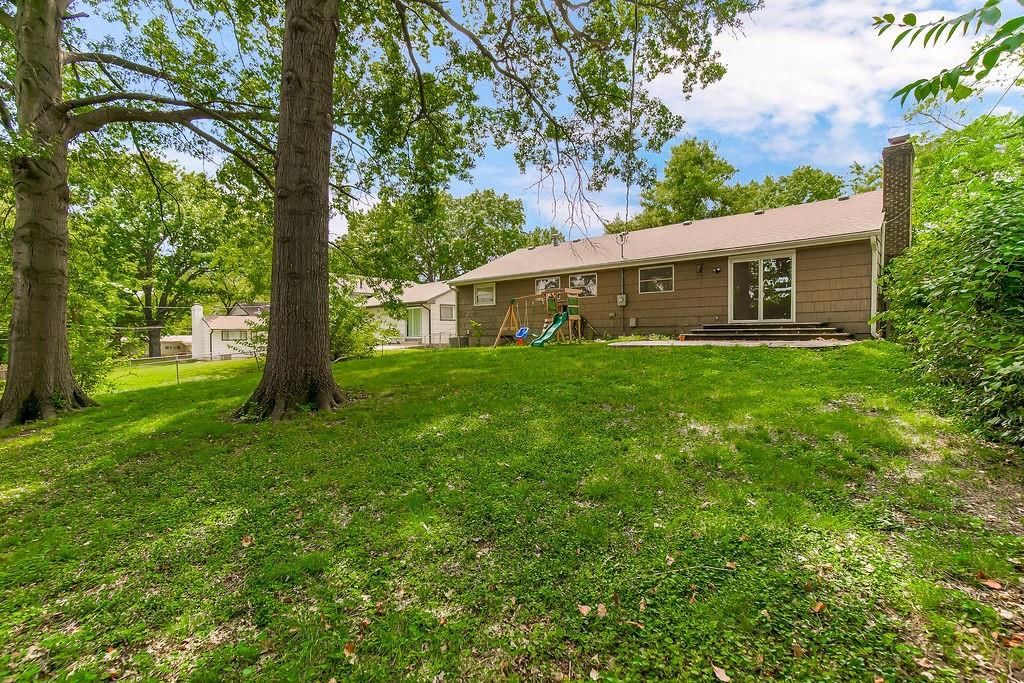 9733 Walnut Street — photo 29