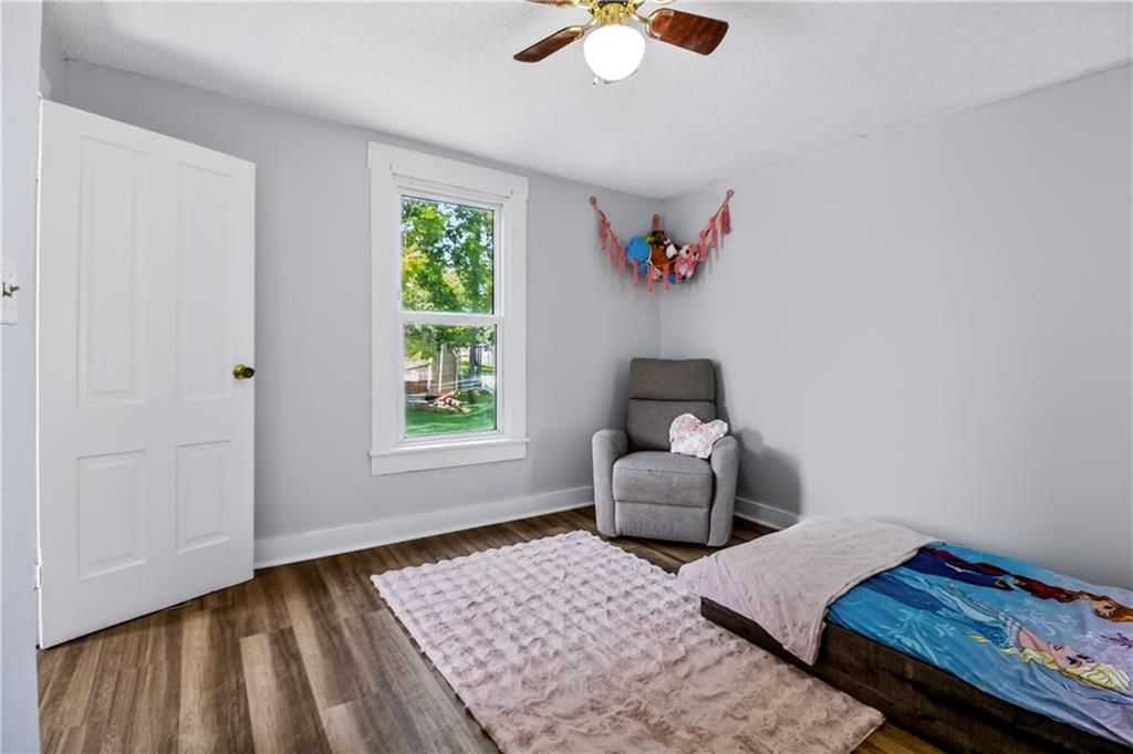2203 Walnut Street — photo 12
