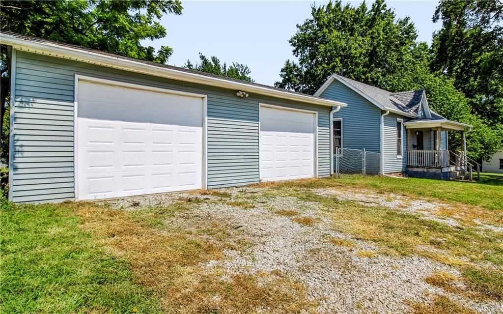 2203 Walnut Street — photo 16