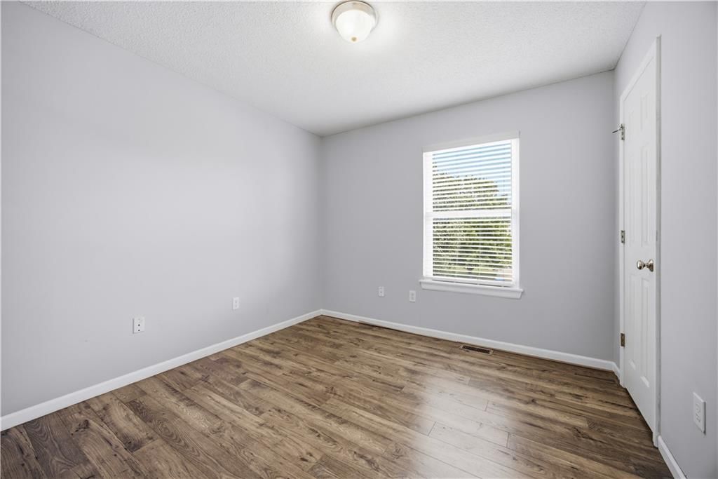 961 Oak Crest Drive — photo 7