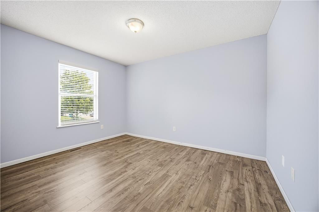 961 Oak Crest Drive — photo 8