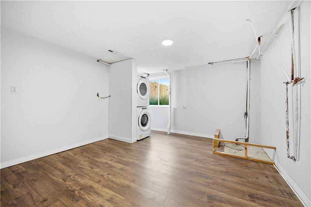 961 Oak Crest Drive — photo 11