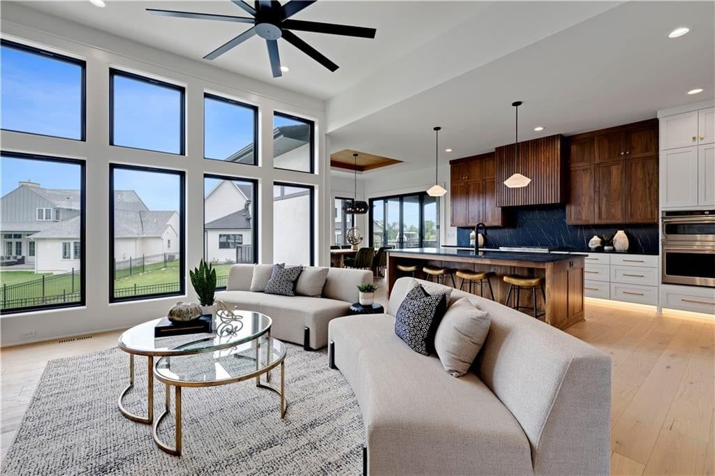 11801 W 181ST Street, Overland Park, KS: listing photo 3