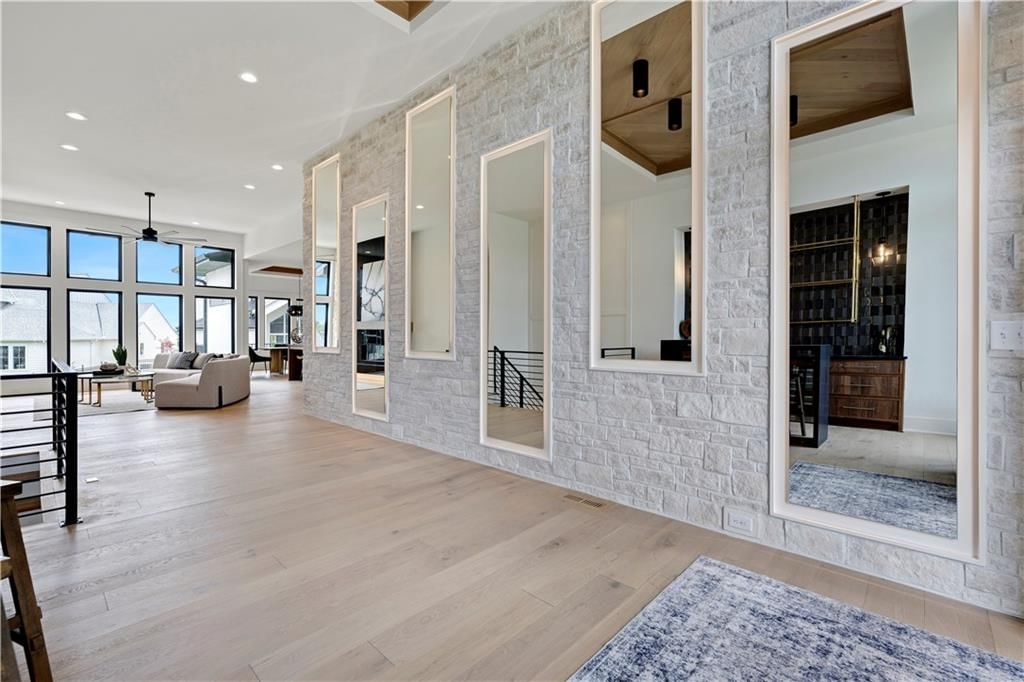 Photo 9 of 69 - 11801 W 181ST Street, Overland Park, KS 66013