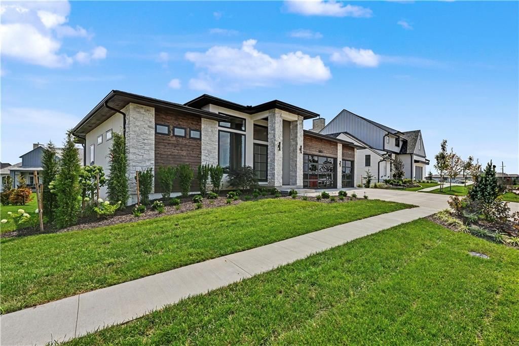 Photo 53 of 69 - 11801 W 181ST Street, Overland Park, KS 66013