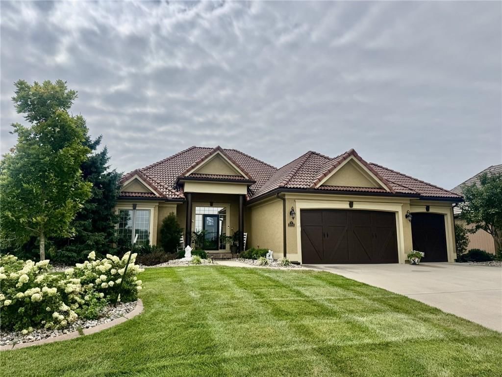 6019 NW 107 Street — photo 1
