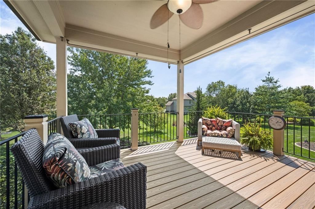 Photo 15 of 45 - 6019 NW 107th Street, Kansas City, MO 64154