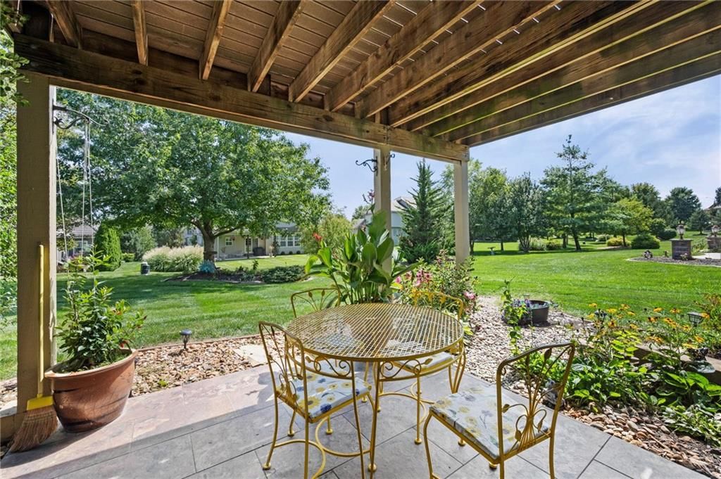 Photo 30 of 45 - 6019 NW 107th Street, Kansas City, MO 64154