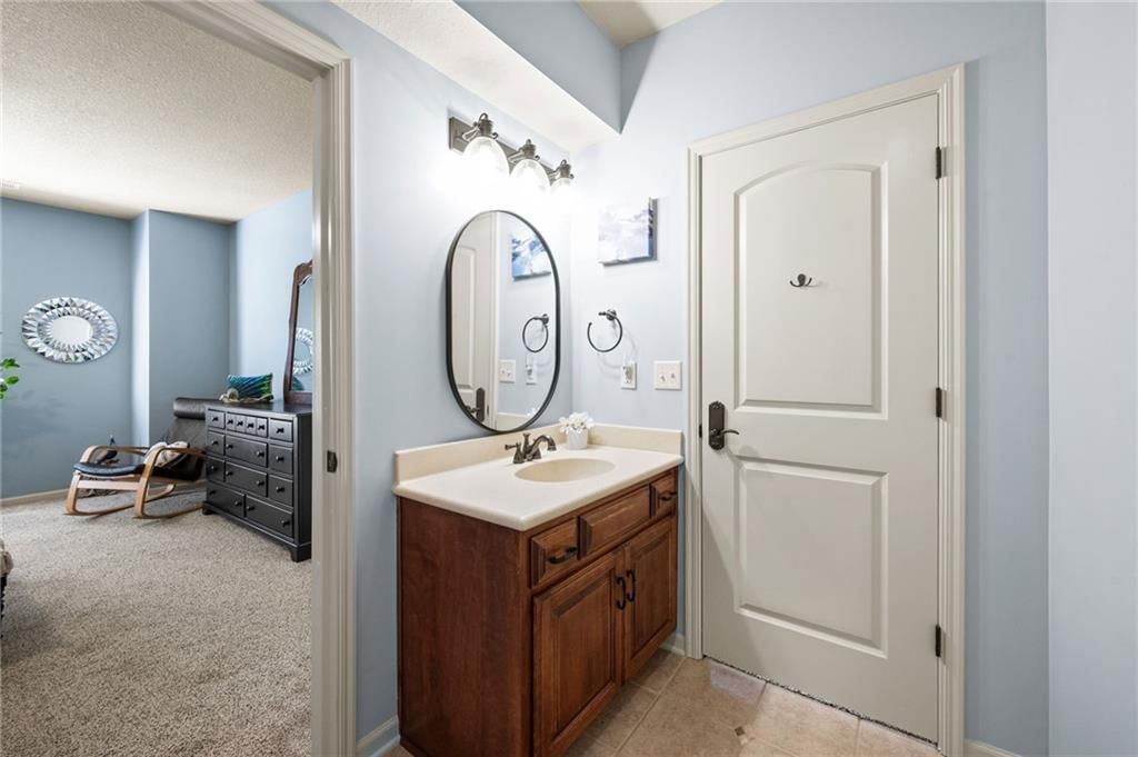 Photo 34 of 45 - 6019 NW 107th Street, Kansas City, MO 64154