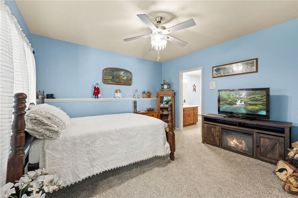 Photo 37 of 45 - 6019 NW 107th Street, Kansas City, MO 64154