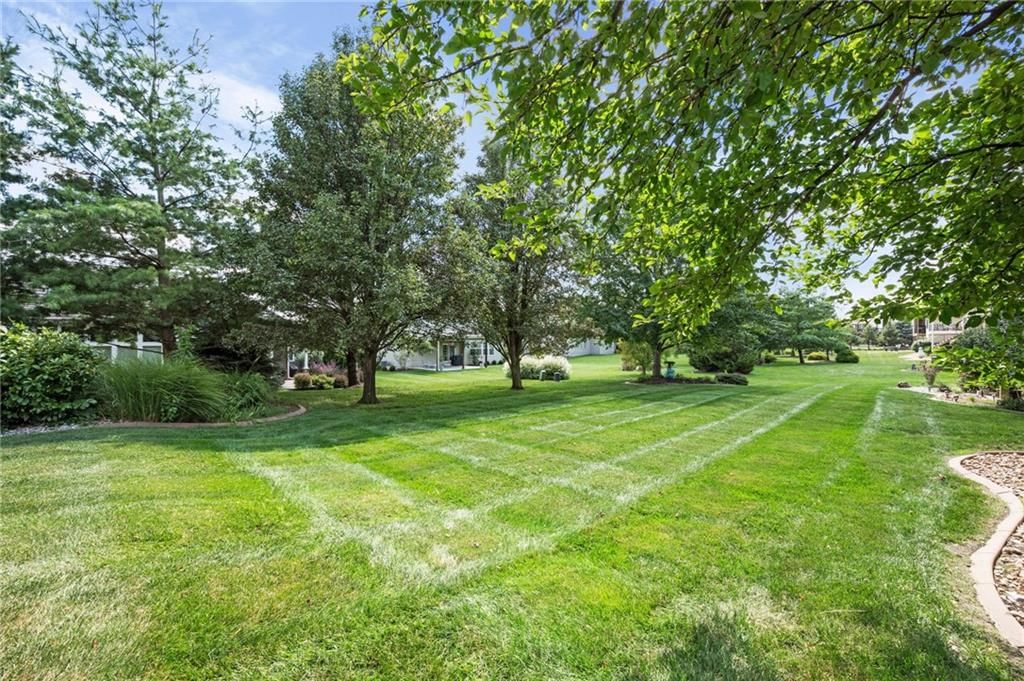Photo 39 of 45 - 6019 NW 107th Street, Kansas City, MO 64154