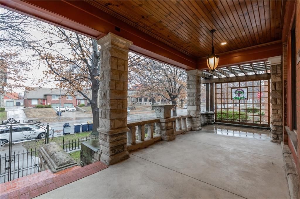 425 Gladstone Boulevard — photo 4