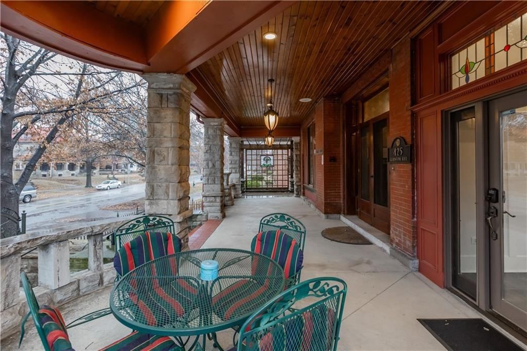 425 Gladstone Boulevard — photo 6
