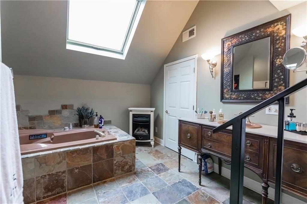 425 Gladstone Boulevard — photo 42