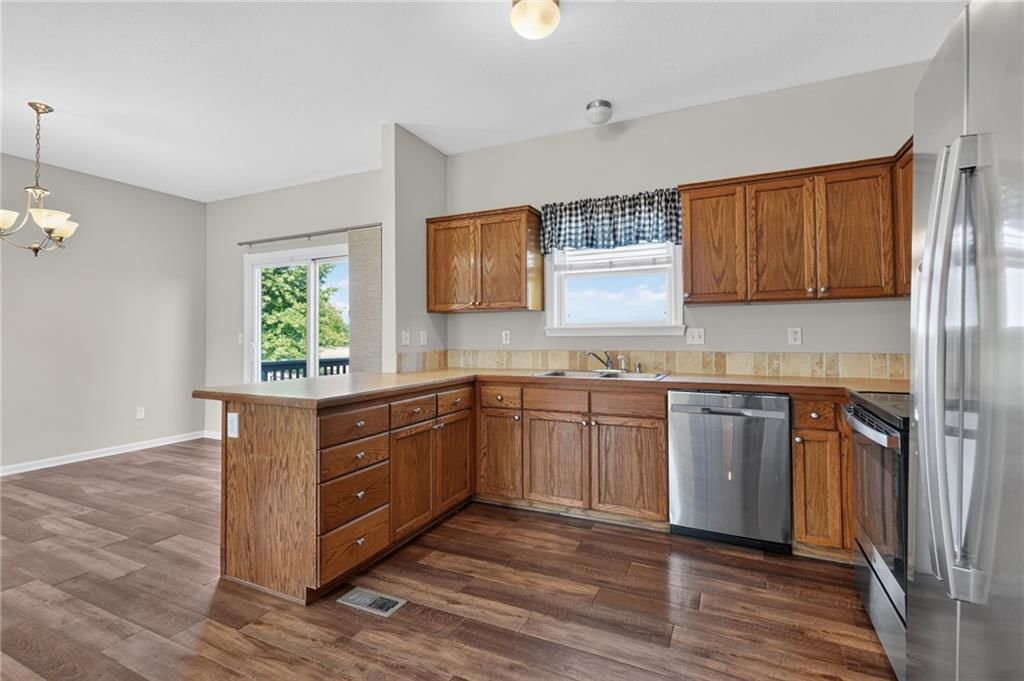 1121 Peach Street — photo 14