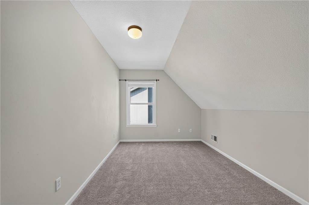 1121 Peach Street — photo 19