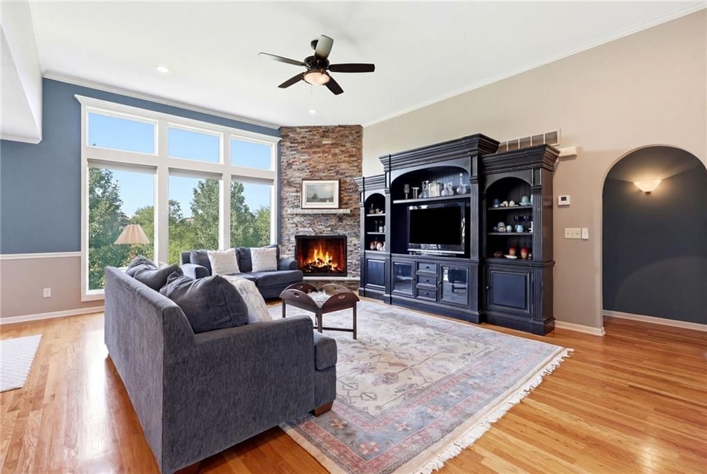 13718 BERGER Avenue — photo 7