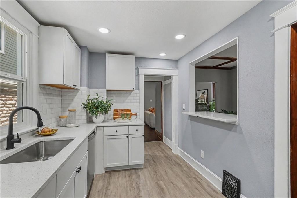 4102 Charlotte Street — photo 12