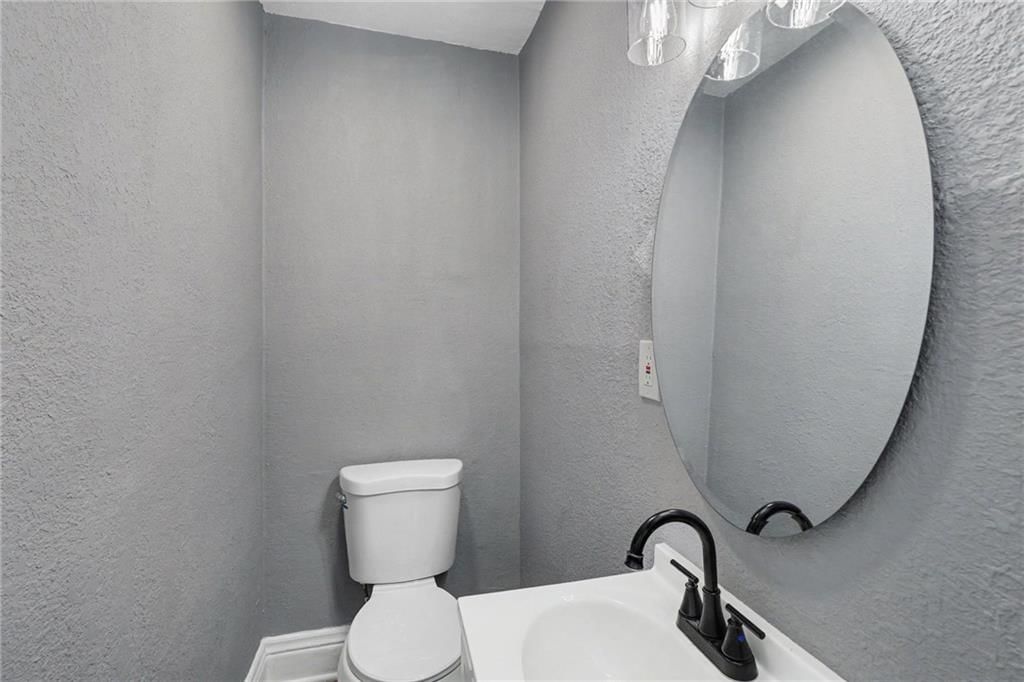 4102 Charlotte Street — photo 15