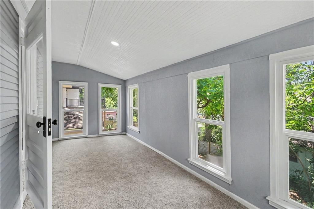 4102 Charlotte Street — photo 17