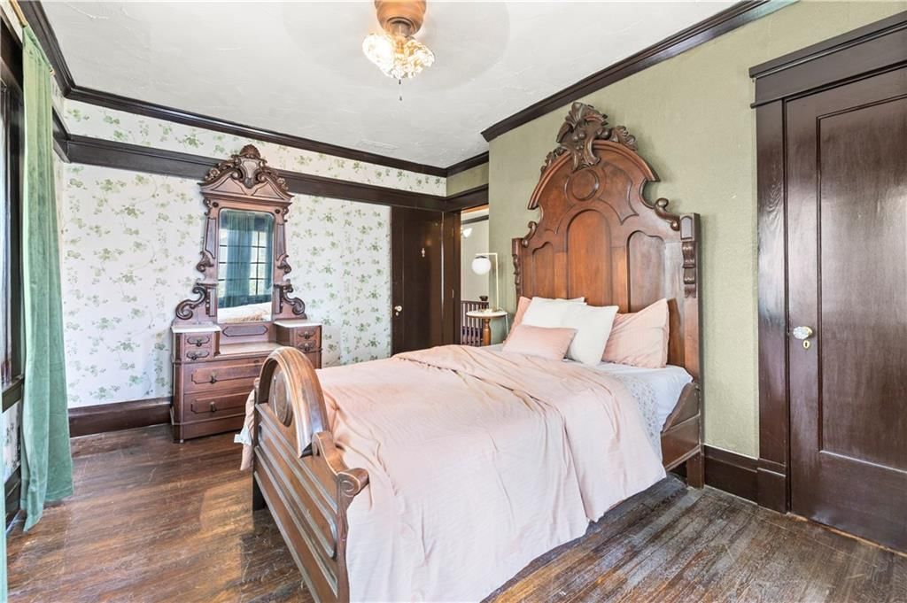 412 N Van Brunt Boulevard — photo 18