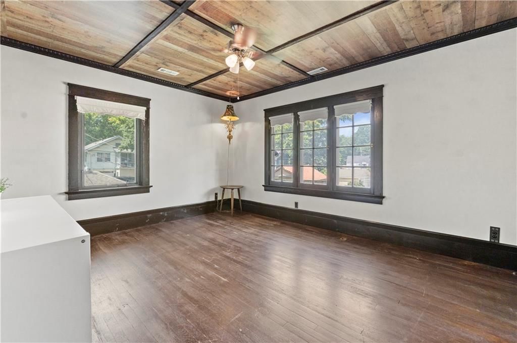 412 N Van Brunt Boulevard — photo 19