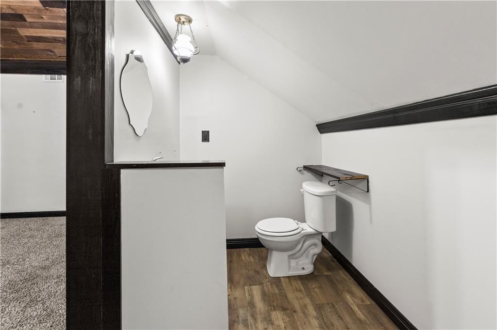 412 N Van Brunt Boulevard — photo 22