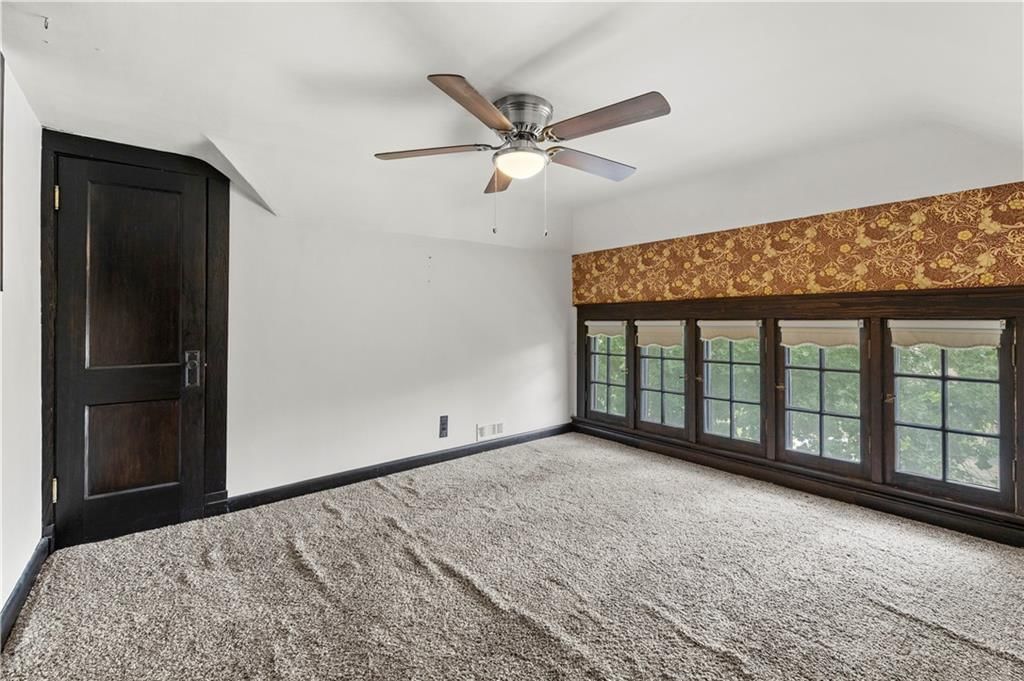 412 N Van Brunt Boulevard — photo 24