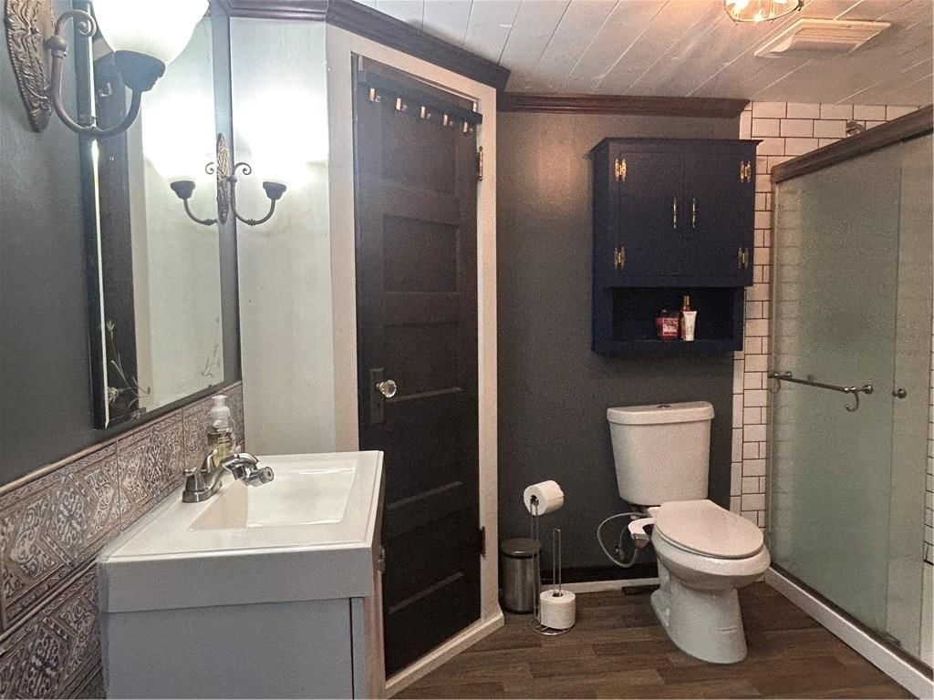 412 N Van Brunt Boulevard — photo 32