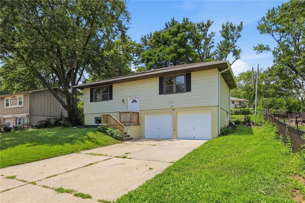 1822 N Grove Drive — photo 3