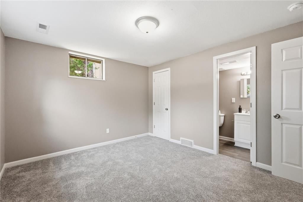 1822 N Grove Drive — photo 29