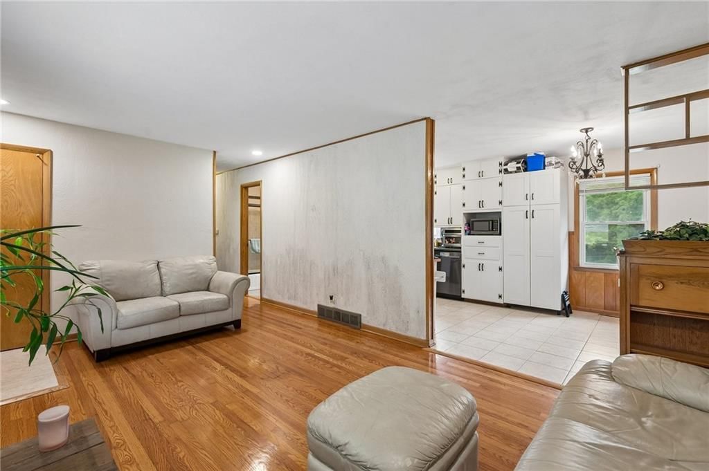 3603 S Claremont Avenue — photo 6