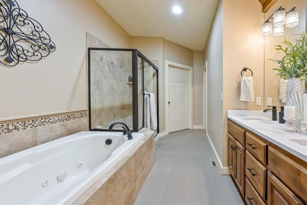 7815 W 158TH Terrace — photo 23