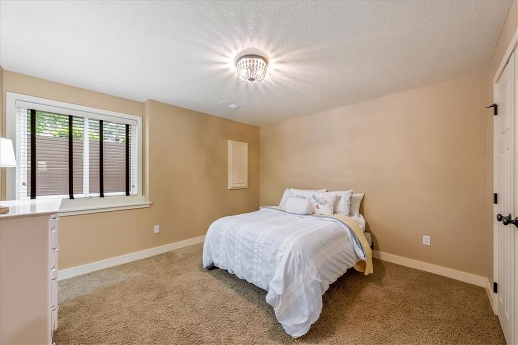 7815 W 158TH Terrace — photo 32