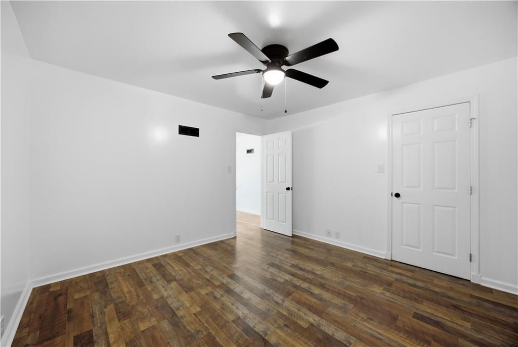 900 Adams Street — photo 17